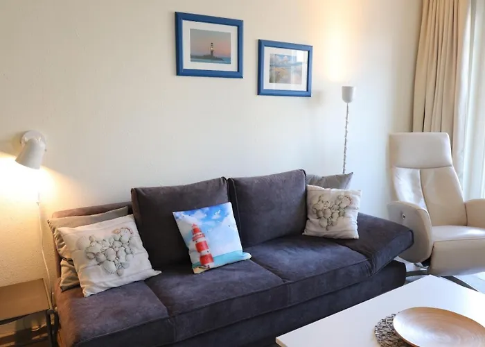 Strandstrasse 32 - 04-16 *